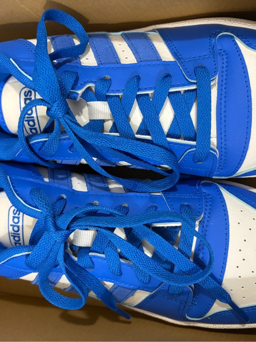 adidas Men’s Royal Blue and White Retro Low-Top Sneakers size 9